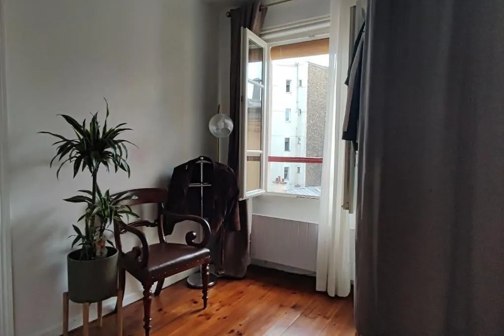 Appartement A Deux Pas Des Buttes Chaumont Paris 0*,  France